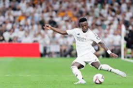 何如此引人 何如此引人