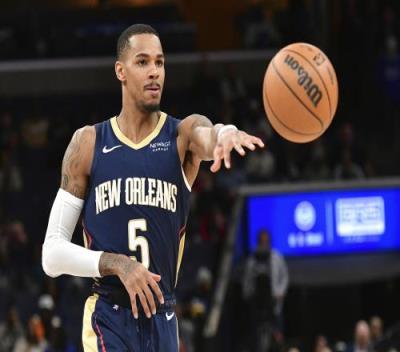 在主场对阵 在主场对阵