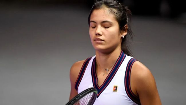 对球员们努 对球员们努